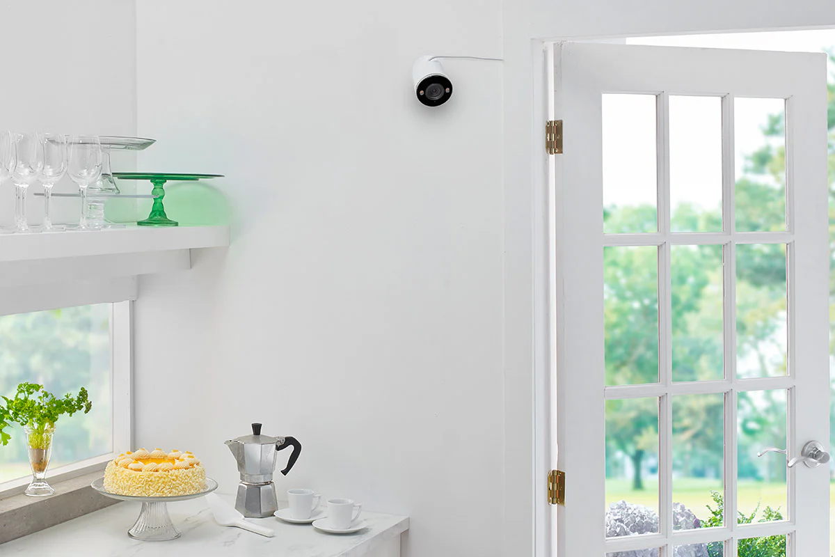 2K Spotlight Indoor/Outdoor Wi-Fi Security Camera - Image 6
